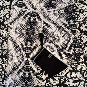 Victoria Secret Sport Crop Leggings